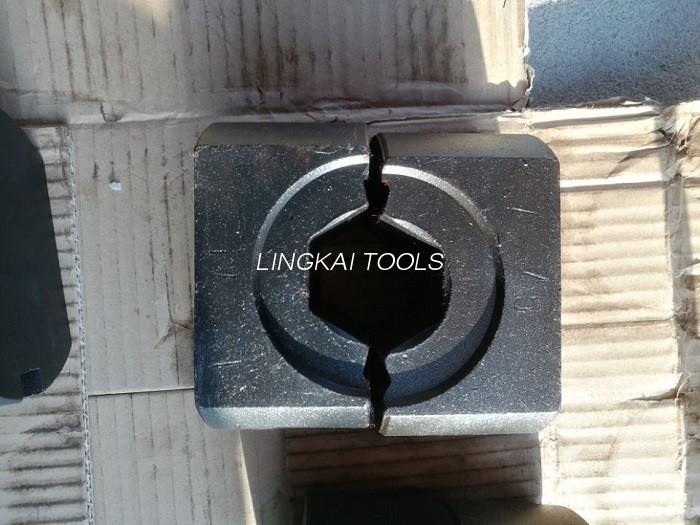 Pisu arineko hexagonoen konpresiozko trokelak eroalerako / lurreko harietarako