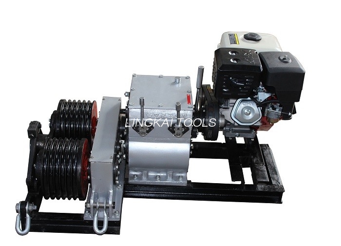 Honda gasolina motorra elikatzen den Winch 5T bi kable-danborrekin alanbre-soka tiratzeko